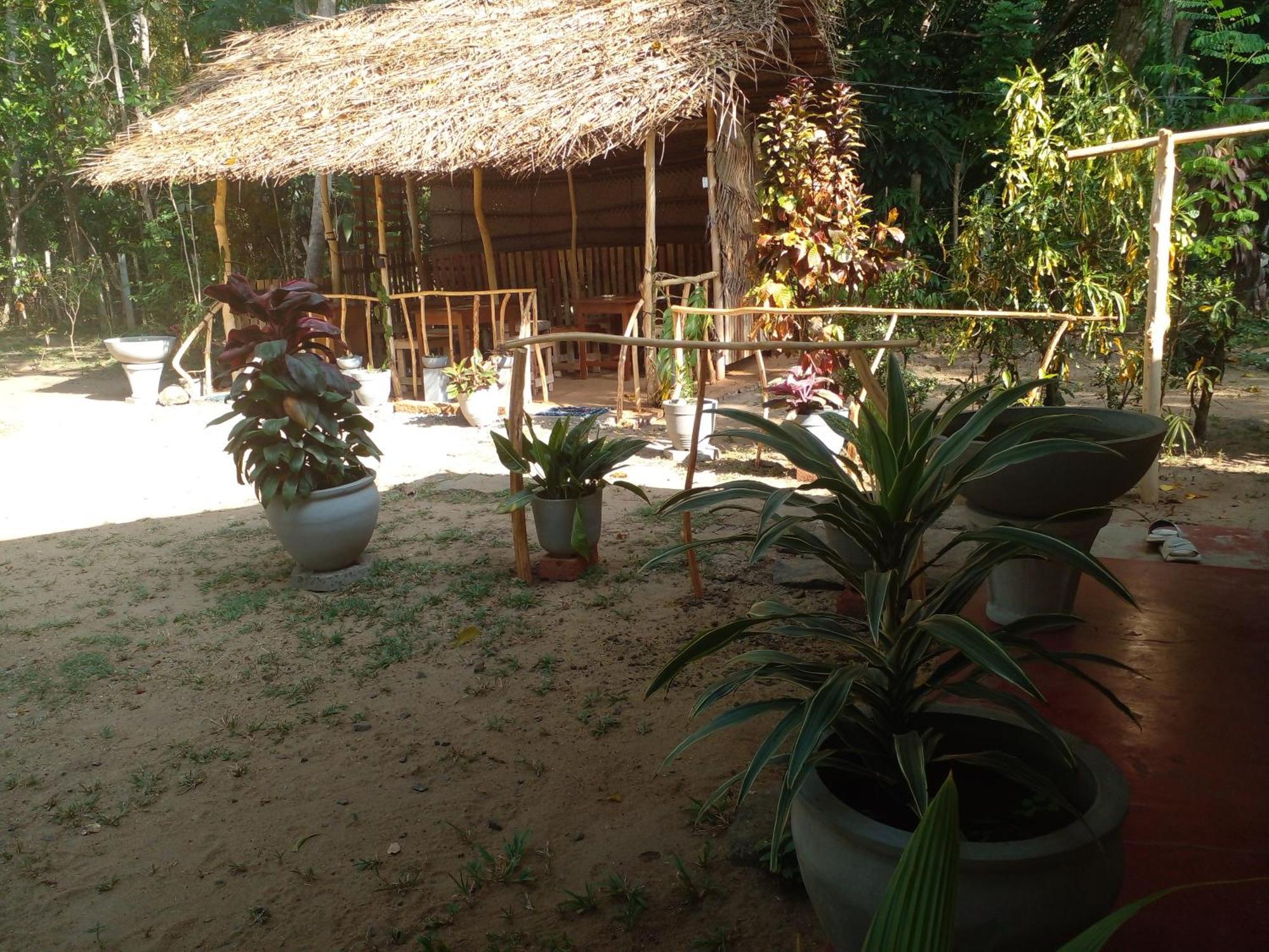 Hotel Golden Bell แทนกาลเล ภายนอก รูปภาพ